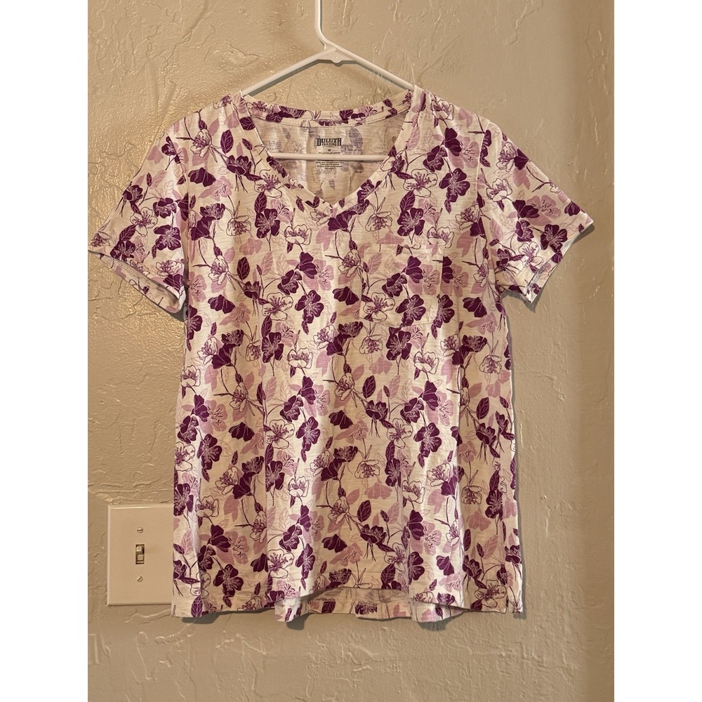 Duluth Trading Womens Med Vneck Purple White Floral Print Short Sleeve Tee